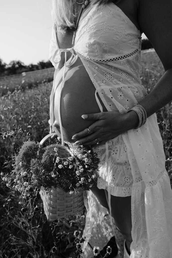 Showing examples of how maternity pictures jacksonville fl would turn out at Congaree and Penn. Meant to attract my dream client.