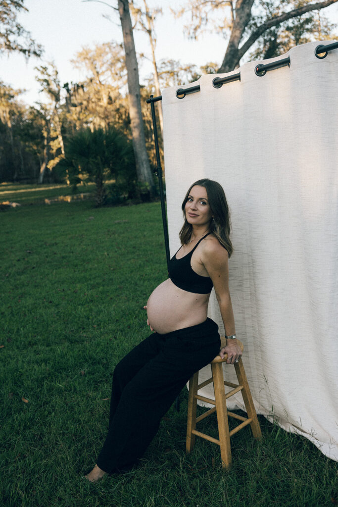 jacksonville maternity photographer documenting pregnant mother at home 